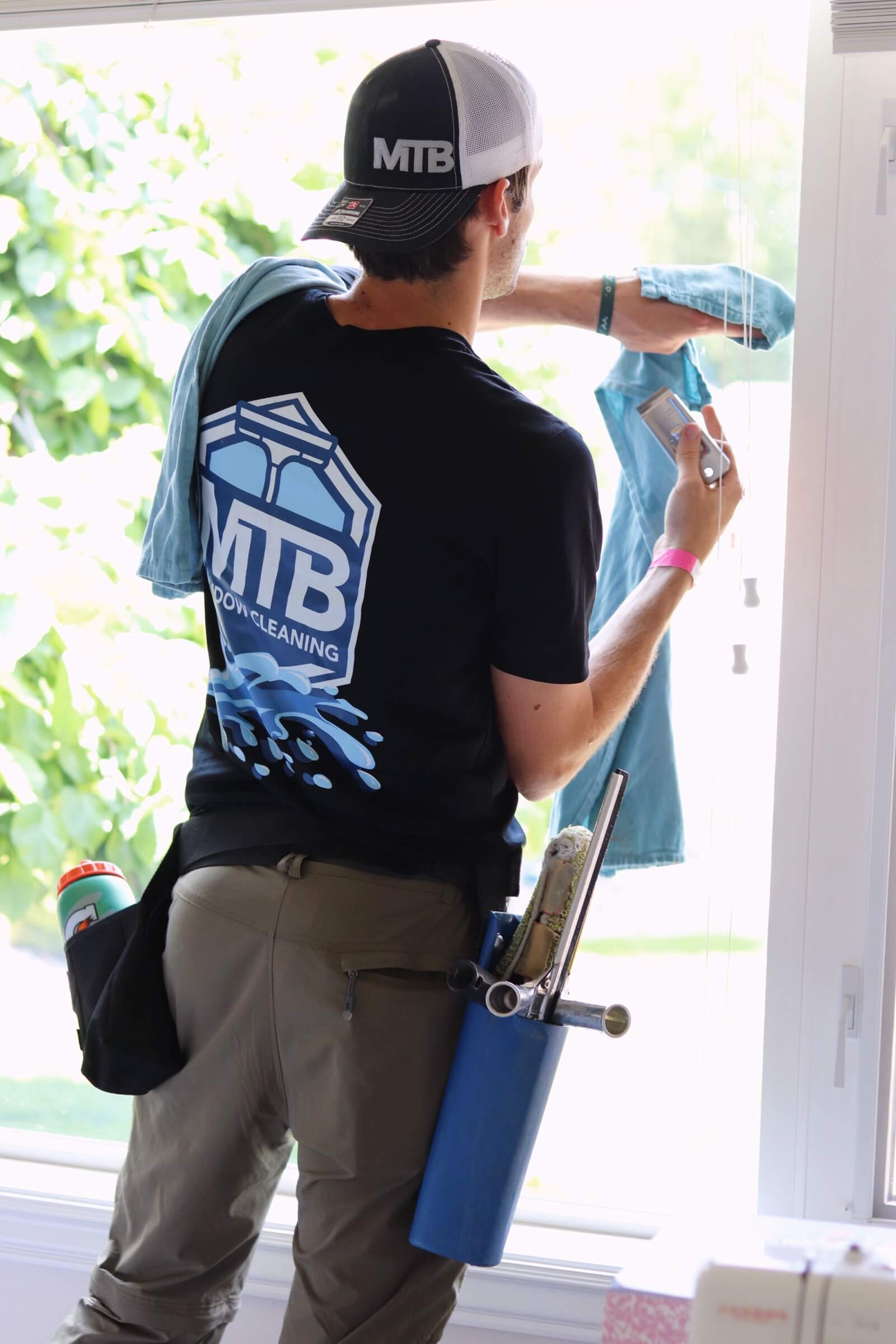 Professional cleaning service example 3