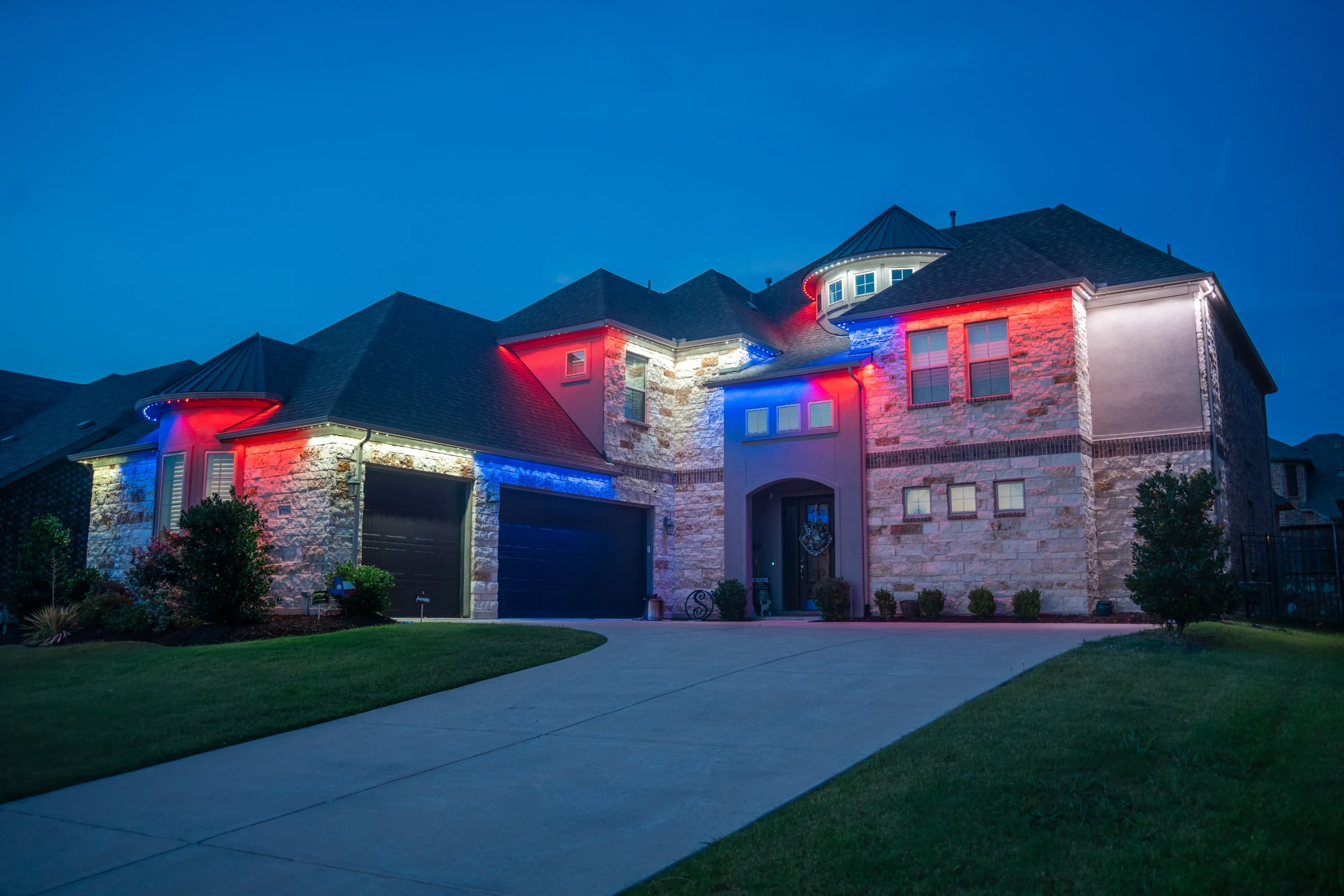 Holiday lighting installation 2