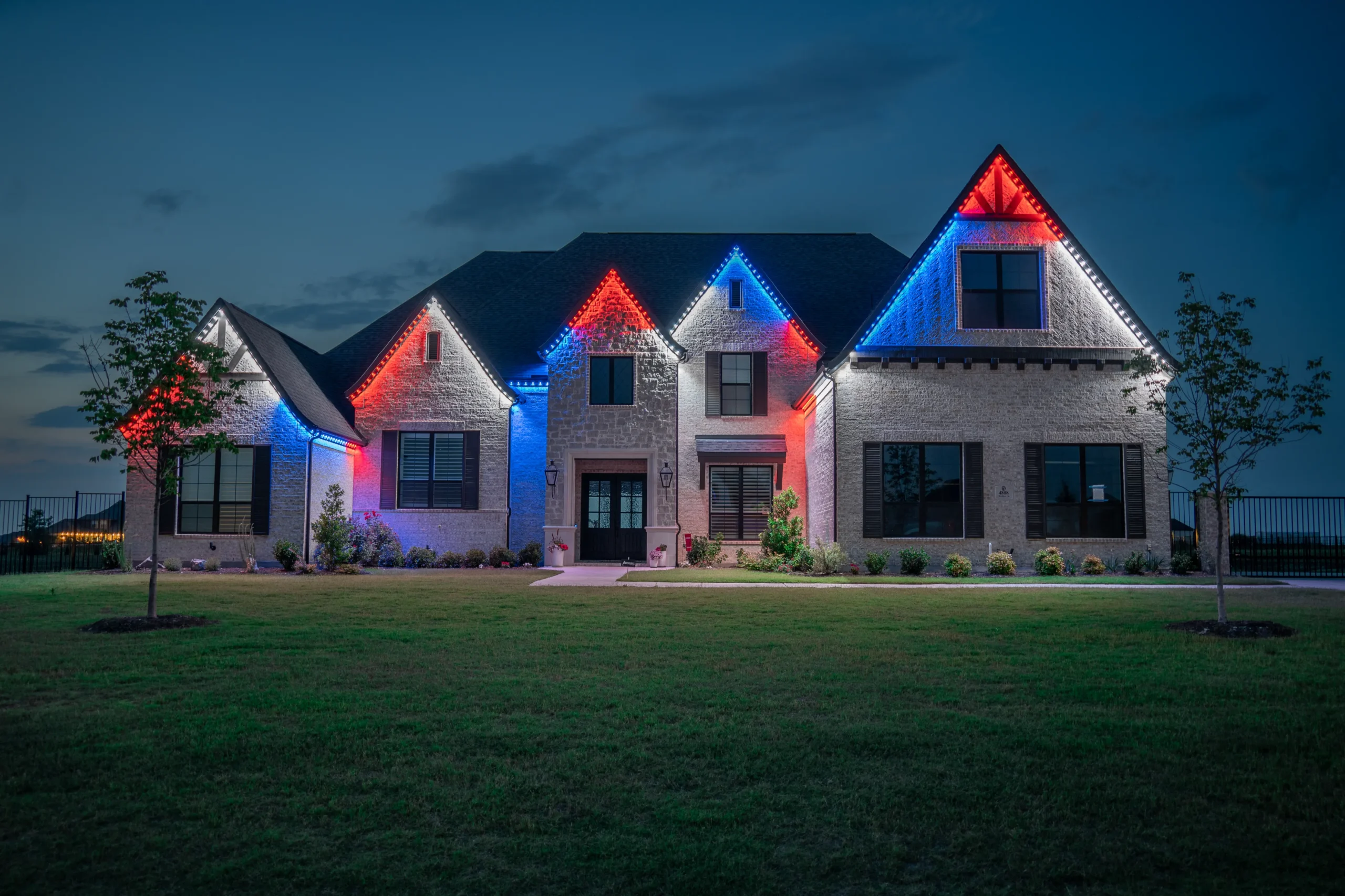 Holiday lighting installation 3
