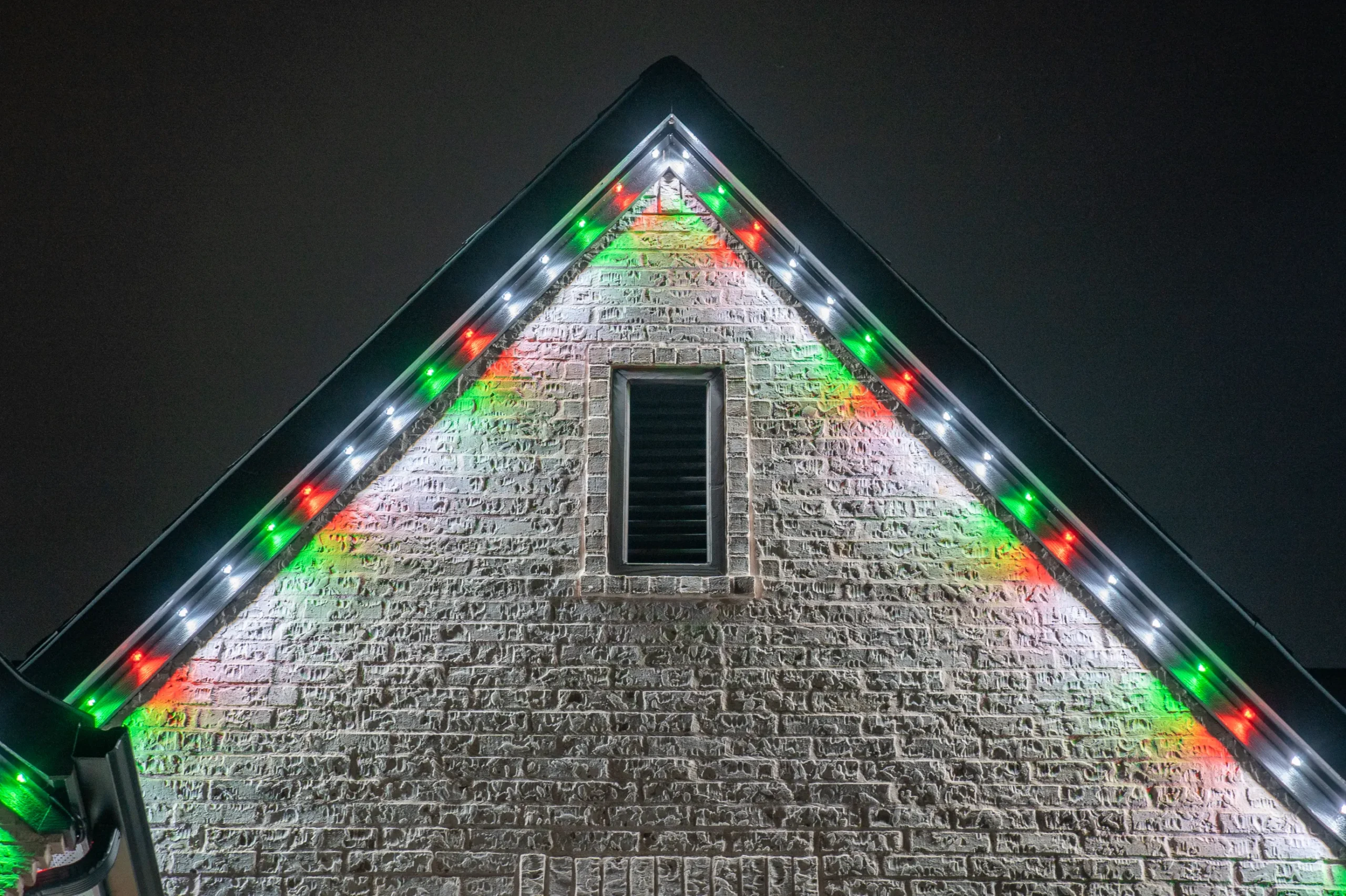 Holiday lighting installation 5